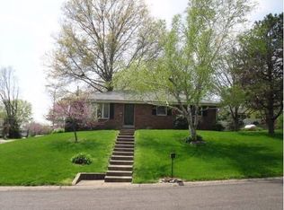 806 Wilshire Dr, Washington, MO 63090