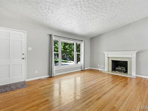 4th image of 522 Bahia Dr