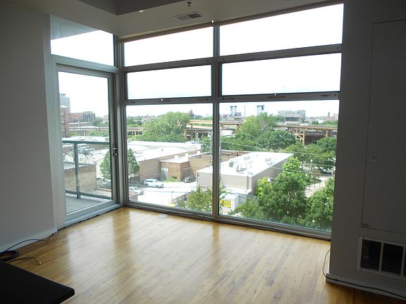 3rd image of 1620 S Michigan Ave Unit 517