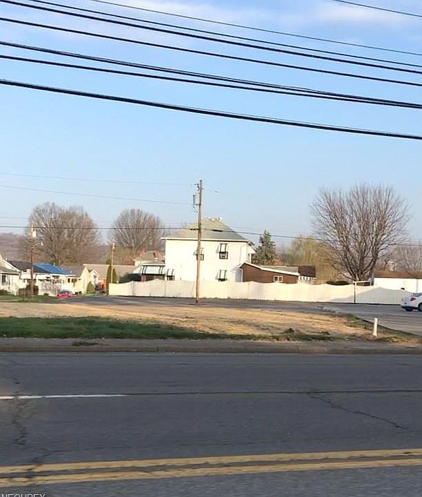2nd image of 3201 Murdoch Ave