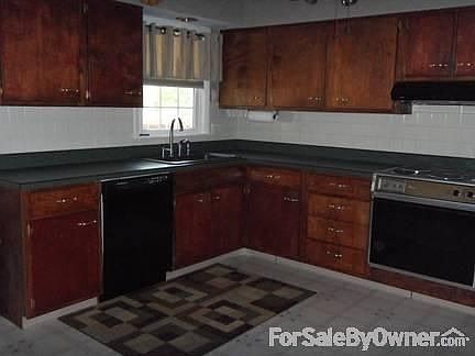 Kitchen
						:
						All appliances stay including dishwasher and side by side refrigerator.