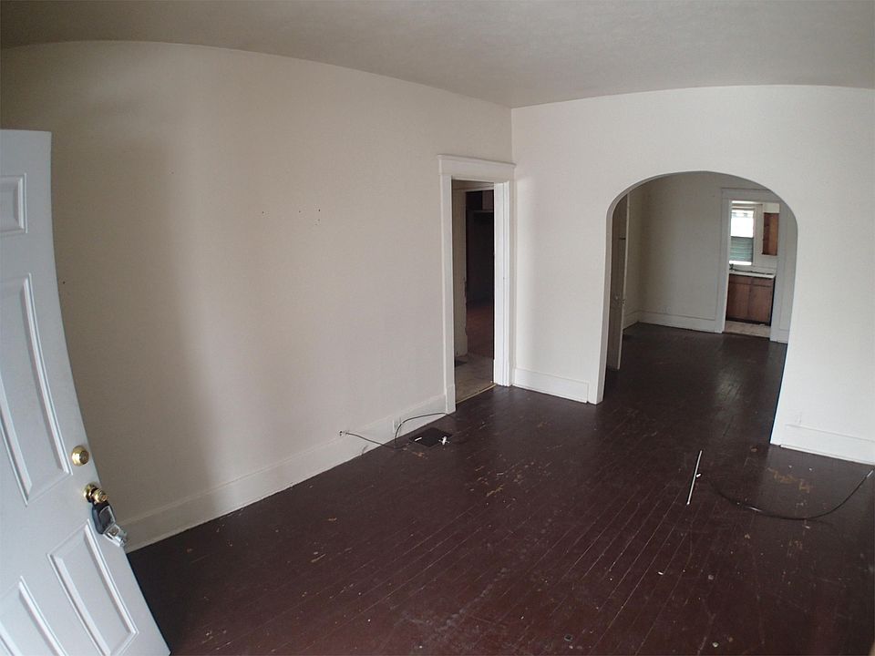 2nd image of 653 N 29th St