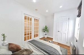 4th image of 102 W 79th St APT 6D