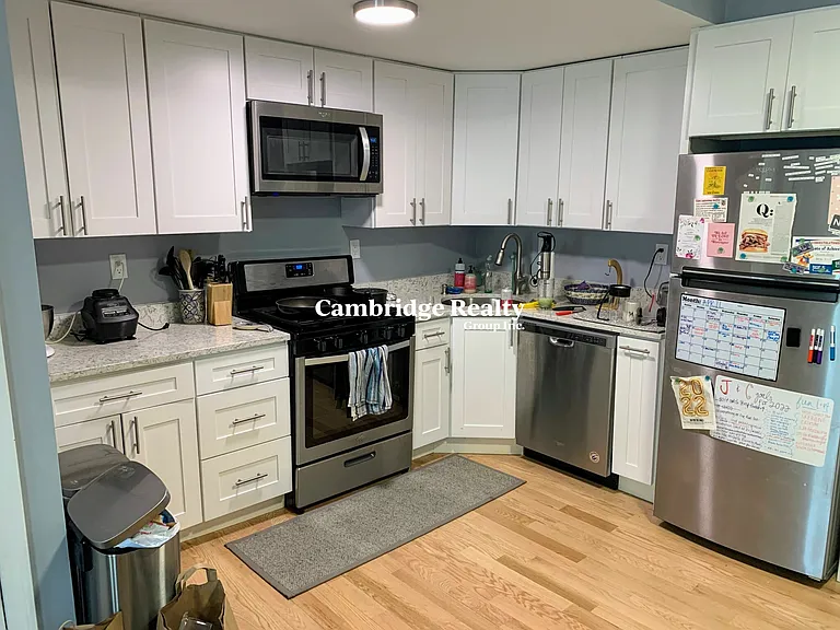 91 Munroe St #2 — Photo 4
