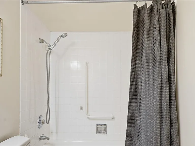 5330 SW Mayfair Ct — Photo 25