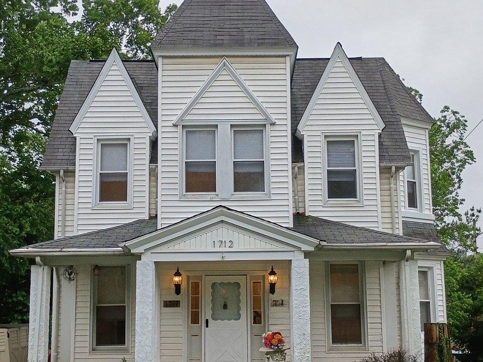1st image of 1712 Selma Ave