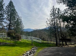 1284 Jaynes Dr, Grants Pass, OR 97527