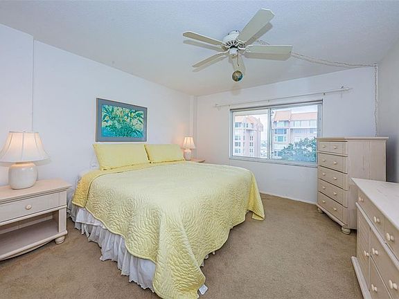5th image of 620 Edgewater Dr Unit 203