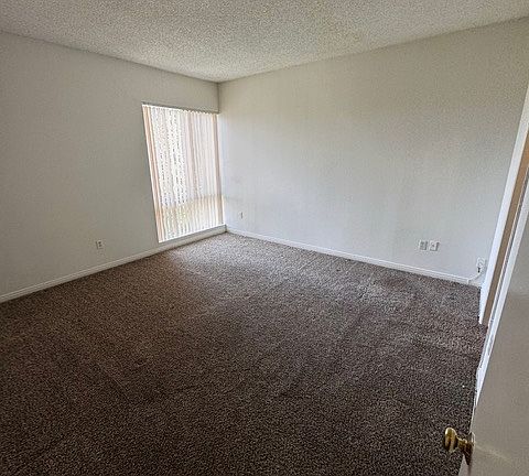 3rd image of 4604 Cahuenga Blvd APT 1