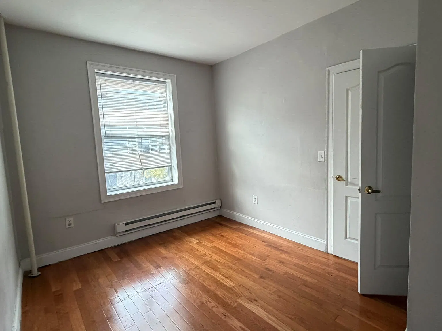 46 Vroom St — Photo 3