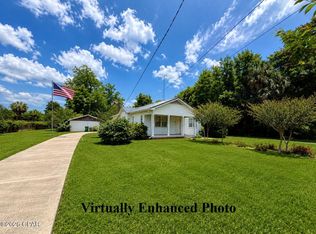 5370 Brown St, Graceville, FL 32440