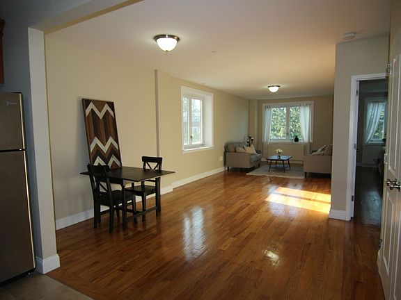 2nd image of 20-12 31st St #2K
