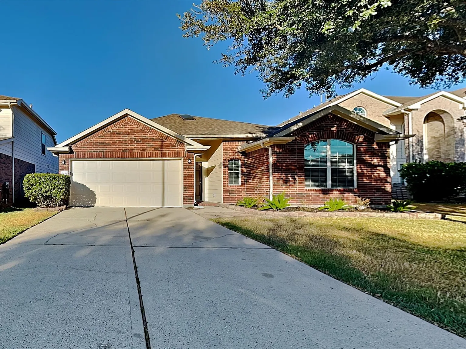 3 bed, 2.0 bath, 1891 sqft, $2,150 — Photo 1
