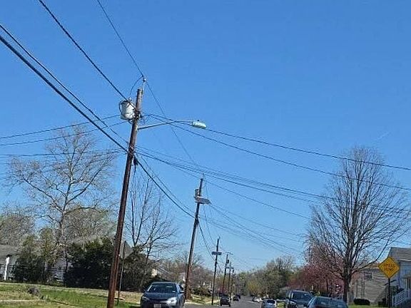 4th image of 716 Hirsch Ave