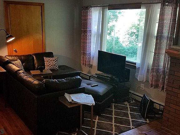 2nd image of 645 Mulberry Ln