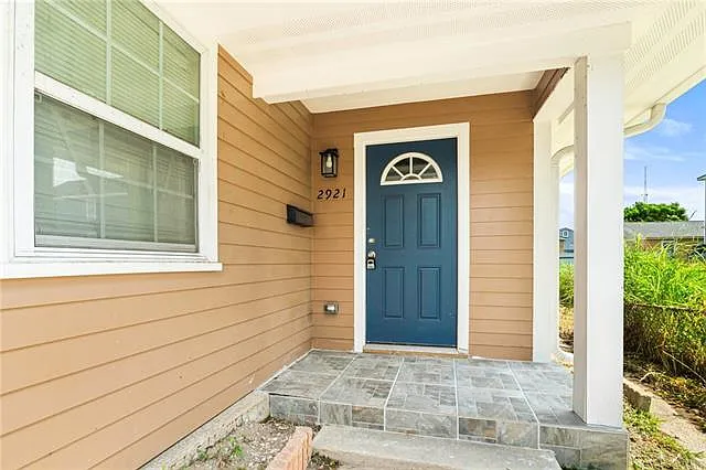 3 bed, 1.0 bath, 1218 sqft, $1,700 — Photo 3