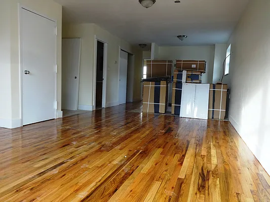 Rented by Blue Egg Realty Corp | media 43