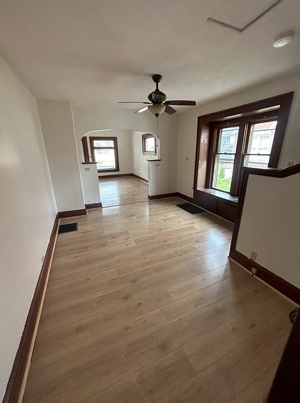 2 bed, 1200 sqft, $900 — Photo 3