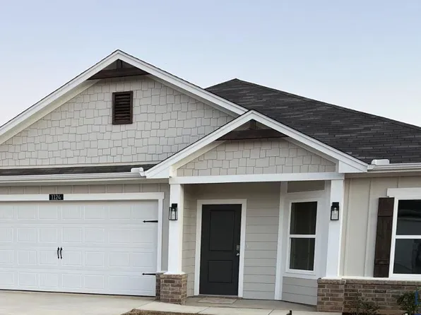 1124 Mission Creek Dr, Longview, TX 75601