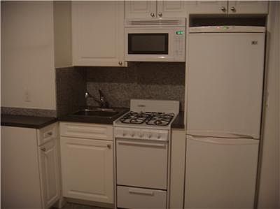 2nd image of 322 E 93rd St APT 10