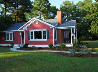 1017 Chesapeake Dr, White Stone, VA 22578