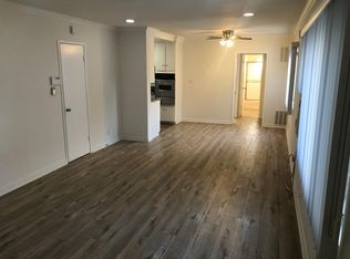 410 N Maple Dr APT 4, Beverly Hills, CA 90210