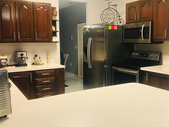4th image of 21466 SW 90th Pl