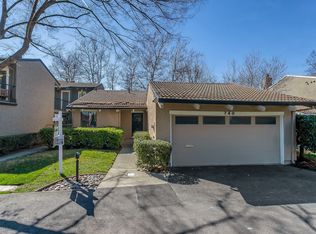 740 Country Club Dr, Moraga, CA 94556