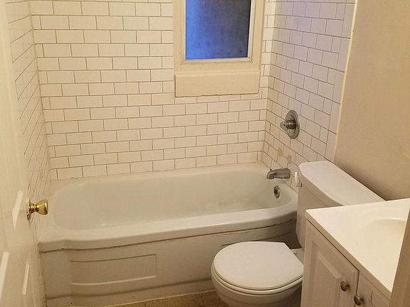 4th image of 837 Calvados Ave