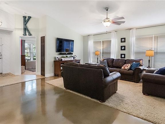 4th image of 15914 Bay Vista Dr