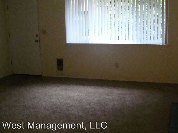 4th image of 14608 NE Coast Pine Ct APT B