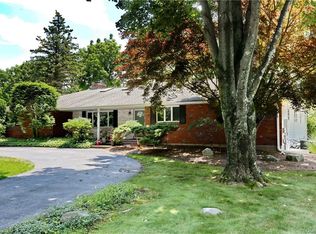 2 Briarwood Ln, Suffern, NY 10901