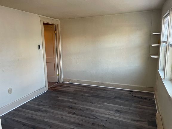 2nd image of 147-149 Church St #4