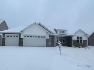 W6592 Ethan Dr, Appleton, WI 54915