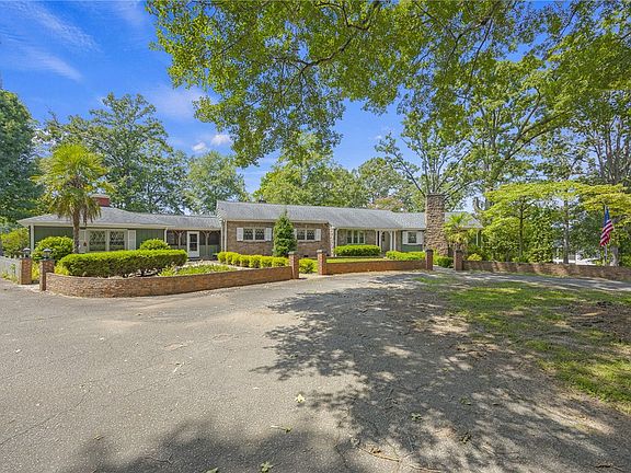 2nd image of 111 Mountain View Dr