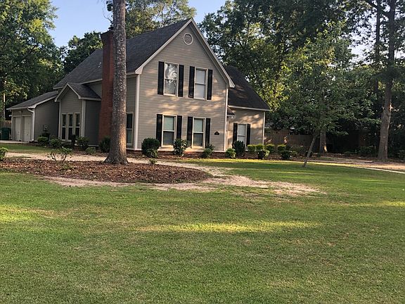 3rd image of 3704 Cambridge Dr