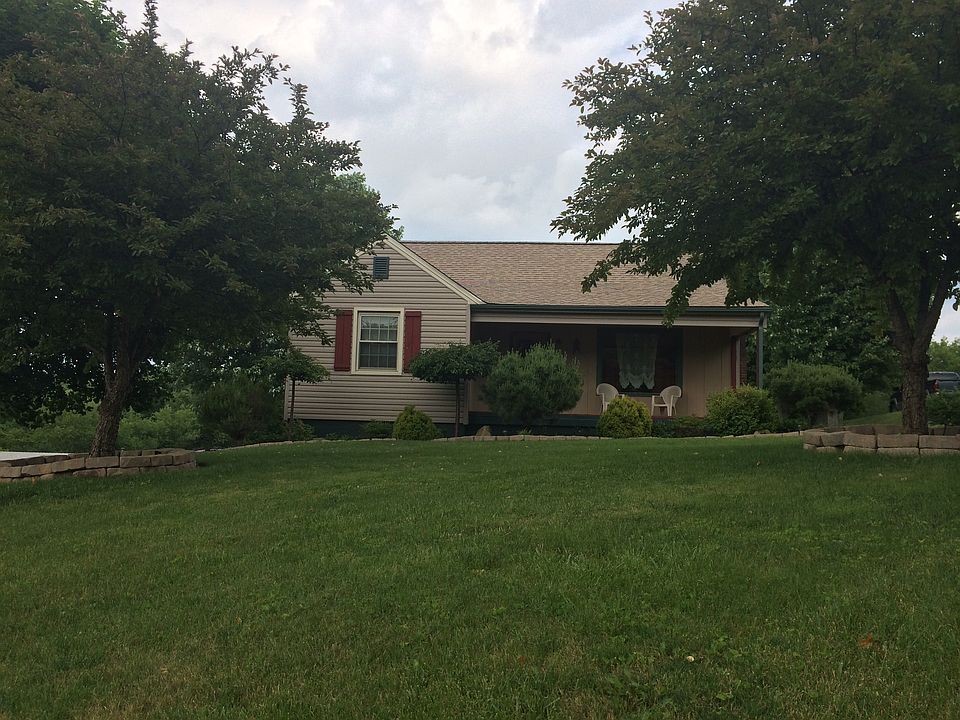 1st image of 185 Chapel Dr