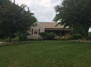 185 Chapel Dr, Ellwood City, PA 16117