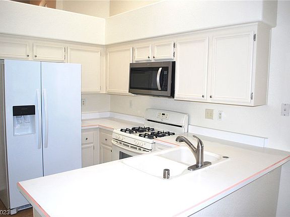3rd image of 7708 Rockfield Dr