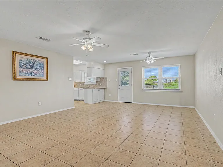 827 Pickney Ave — Photo 10