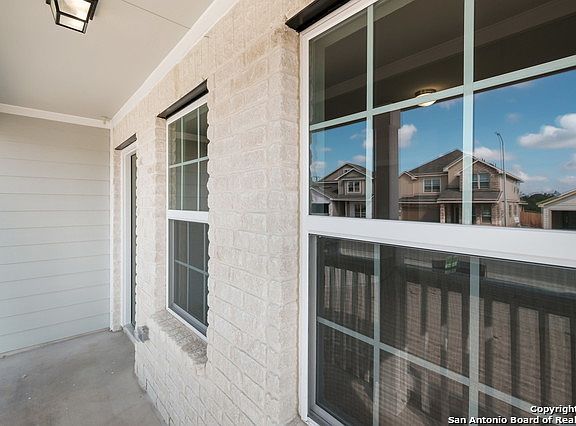 4th image of 4503 Azure Place