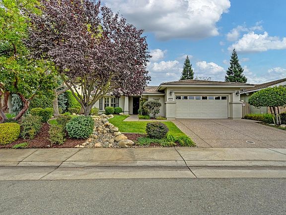 2nd image of 401 Snapdragon Ln