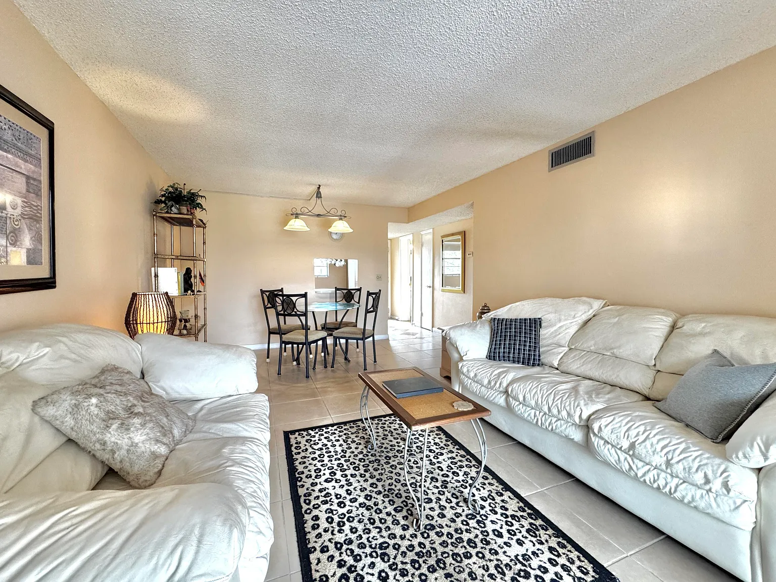 1 bed, 1.5 bath, 754 sqft, $1,400 — Photo 3