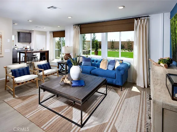 14961 Decarlo Dr, Adelanto, CA 92301