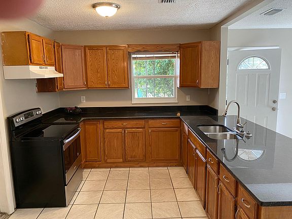 5th image of 6569 Westmont Dr