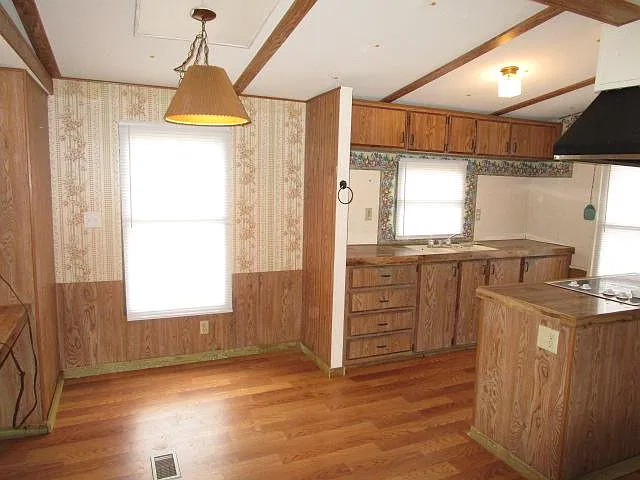 2 bed, 994 sqft, $1,050 — Photo 3