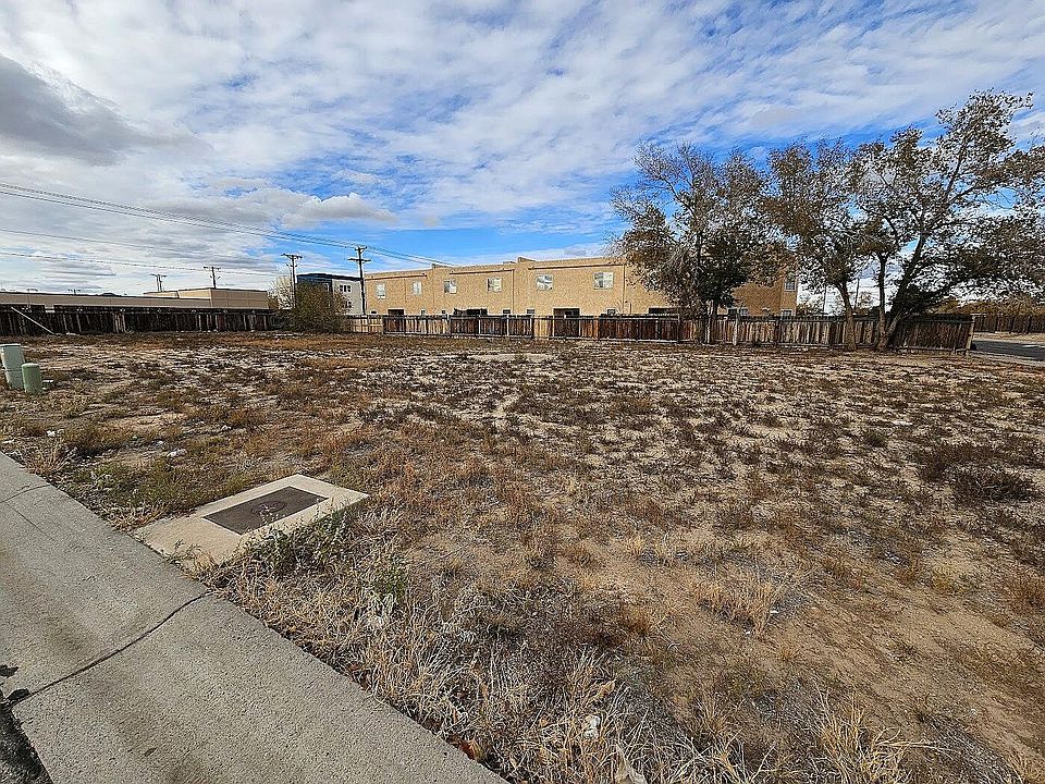 2nd image of 5001 Monica Ln NW