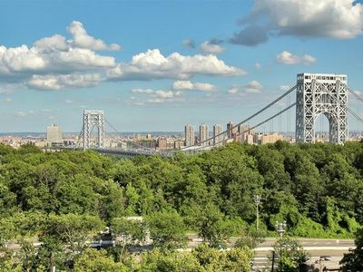 2200 N Central Rd APT 4E, Fort Lee, NJ, 07024