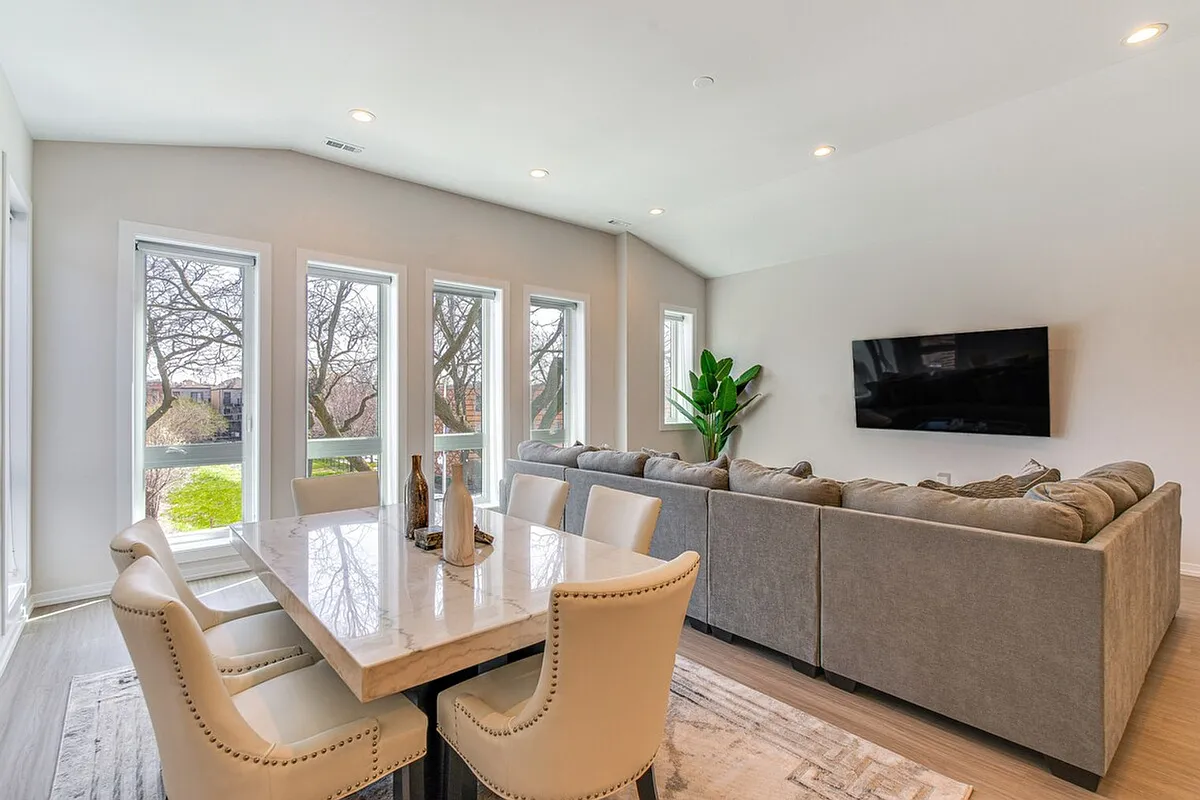 Living Room - 5436 S Michigan Ave #ID1306477P
