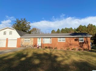 109 Marshall St NW, Hartselle, AL 35640